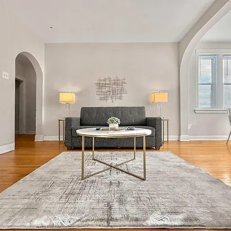 Apartment 3br Spacious In - Newgard Rep *