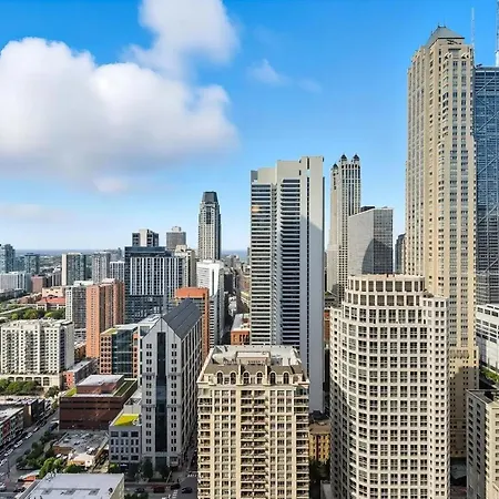 Apartment River North Magnificent Mile Condo, And Views, 43rd Floor Corner, Parking Included! *