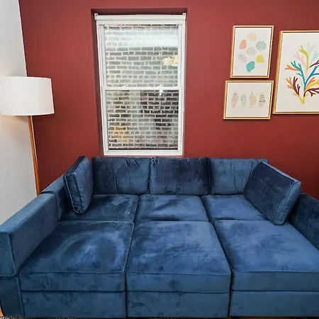 Apartment Modern 4br Pilsen Retreat Near Illinois Medical District & Downtown Chicago