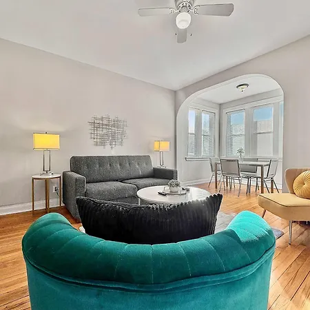 3br Spacious In - Newgard Rep Chicago