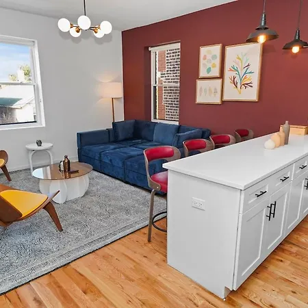 Modern 4br Pilsen Retreat Near Illinois Medical District & Downtown * Chicago