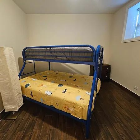 Gold Coast Downtown Sleeps 20 * Chicago