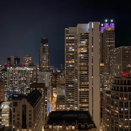 River North Magnificent Mile Condo, And Views, 43rd Floor Corner, Parking Included! Apartment Chicago