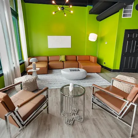 Spacious 6br Group Unit Near Mccormick & Lakefront Apartment *