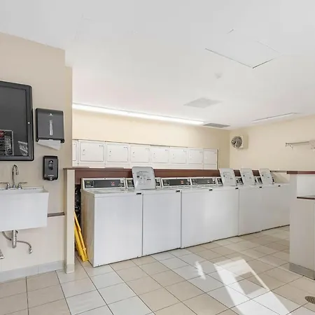 River North Magnificent Mile Condo, And Views, 43rd Floor Corner, Parking Included! Chicago