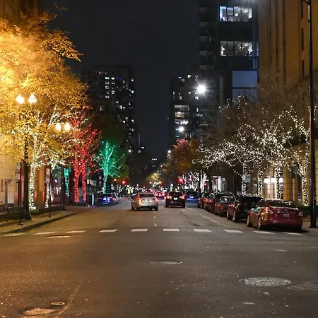 River North Magnificent Mile Condo, And Views, 43rd Floor Corner, Parking Included! * Chicago