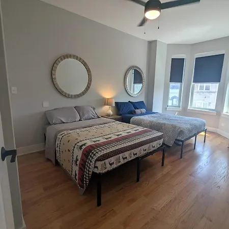 Updated 3 Bedroom Downtown Pilsen * Chicago