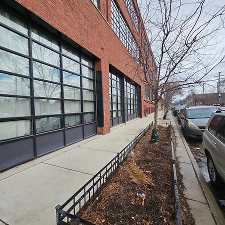 4 Bedroom Sleeps 20 People Apartment