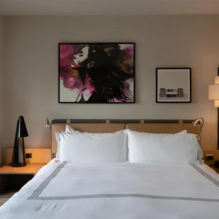 Thompson Chicago, By Hyatt