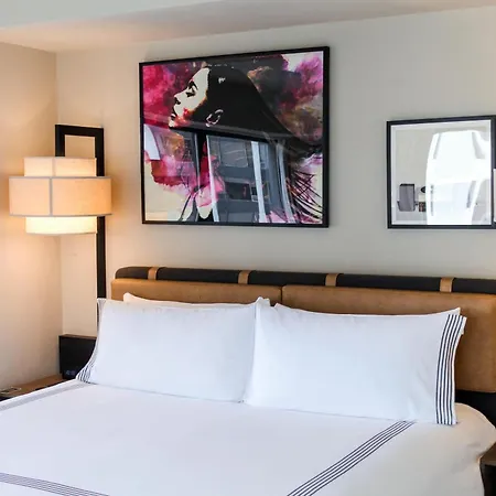 Thompson Chicago, By Hyatt Hotel