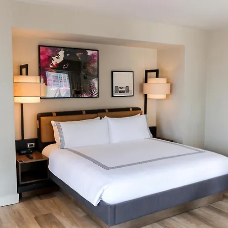 Thompson Chicago, By Hyatt Hotel 4*