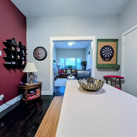 The Avondale Holiday home Chicago