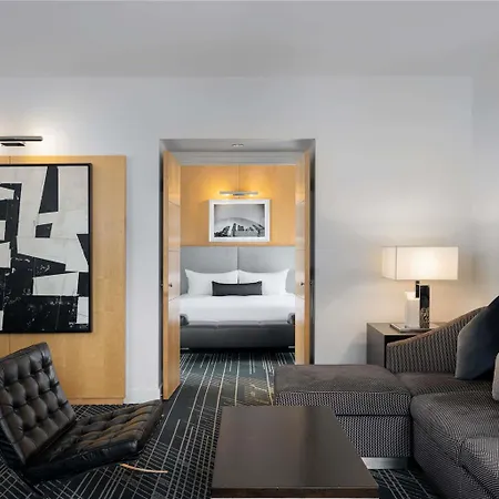 Hotel Sofitel Magnificent Mile 5*