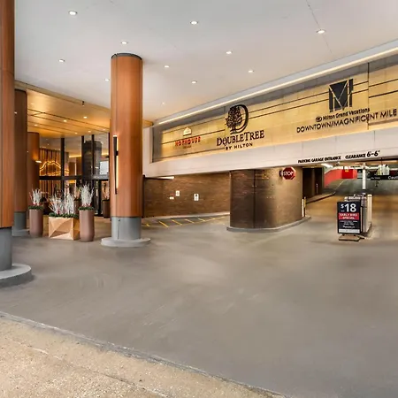 Hilton Grand Vacations Club Magnificent Mile Hotel 3*