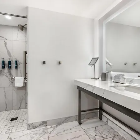 Hilton Grand Vacations Club Magnificent Mile Chicago