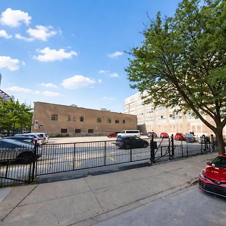 Chic South Loop 2br With Gym And Optional Parking Near Grant Park, Mccormick Place, Museum Campus & Downtown *
