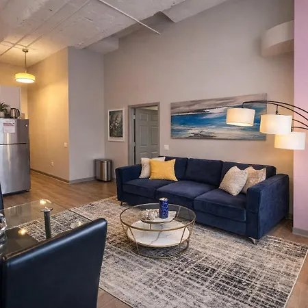 Mccormick Place Magnificent 2br With Optional Parking, Patio, Gym Access Near Grant Park, Museums, Soldier Field & Shore Chicago