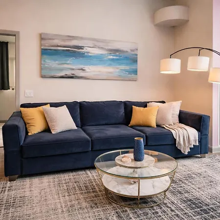 Apartment Mccormick Place Magnificent 2br With Optional Parking, Patio, Gym Access Near Grant Park, Museums, Soldier Field & Shore Chicago