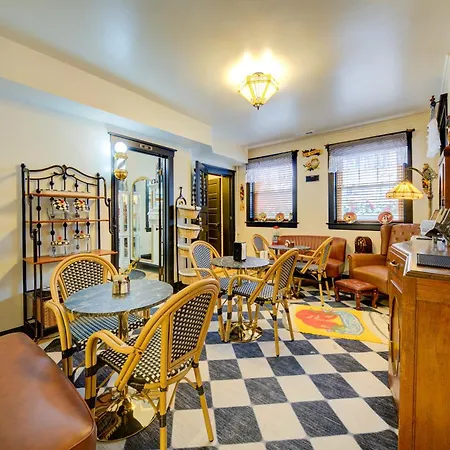 The Twin Lions: Bespoke Travel W/ Speakeasy* *