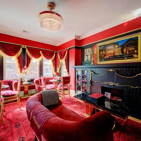 Apartment The Twin Lions: Bespoke Travel W/ Speakeasy* *