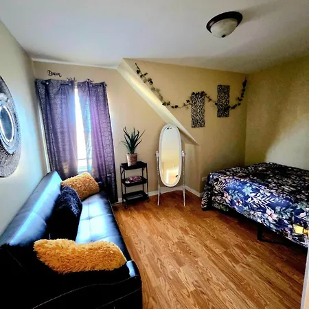 Apartment Comfortable & Relaxing Charming 3br Unit *