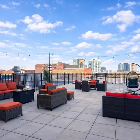 Mccormick By Slumber Hotel 5*