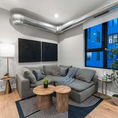 Steps From The Edgewater Modern 2bd 2ba Apartment Chicago