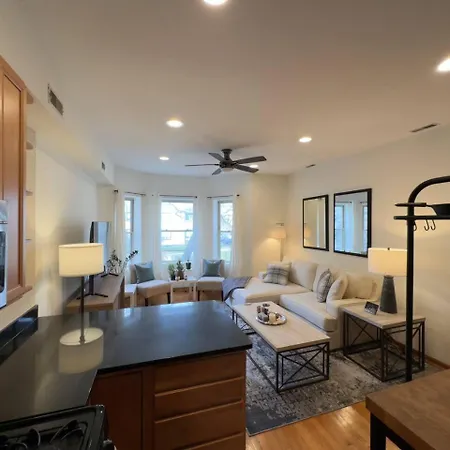 2br Near Obama Presidential Ctr And Uofc Med Ctr Apartment