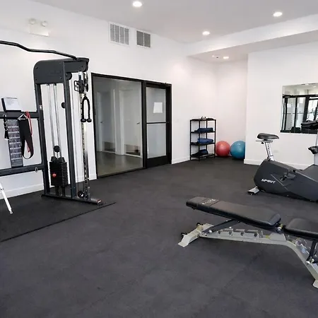 Apartment 4br South Loop With Rooftop And Gym Near Mccormick Place *