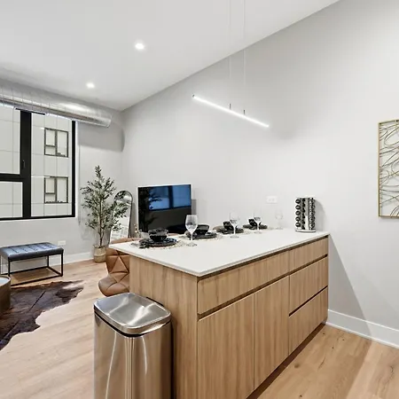 Comfy - Gym Free Parking & Modern Amenities Apartment *