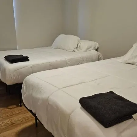 Renovated 3 Bedroom Downtown Pilsen Apartment Chicago