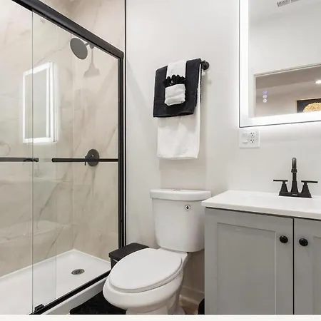 Modern 3br Near United Center Apartment Chicago