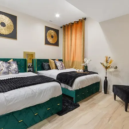 Modern 3br Near United Center * Chicago