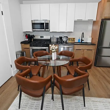 3br King Beds Sleeps 8 Near Humboldt Park *