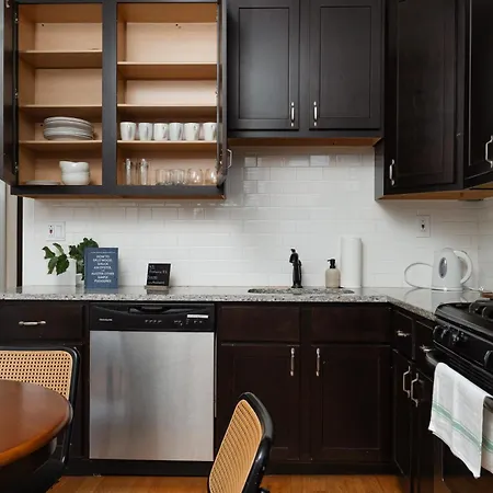 Flexhome Ukrainian Village 2br - Private Balcony & Walkable Location Chicago