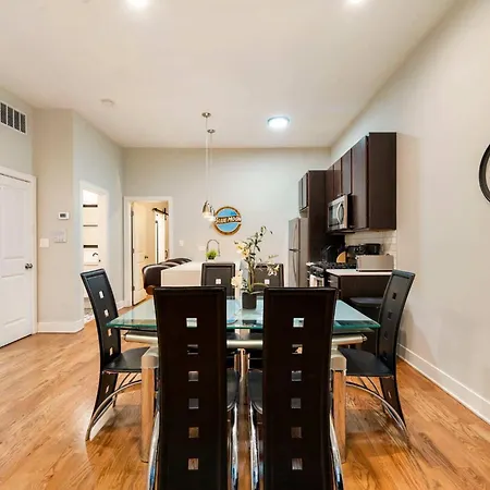 4br 3ba Pilsen Retreat - 10 Min From Downtown *