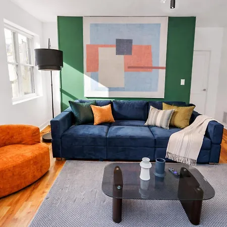 Pilsen 6br Getaway With Game Room, Gym & Paid Parking Near Soldier Field & Mccormick Place Apartment