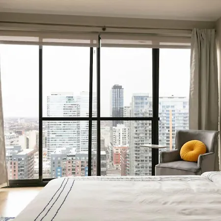 Dtown Penthouse 2bd Parking Gym, Pvt Patio #13 Apartment *