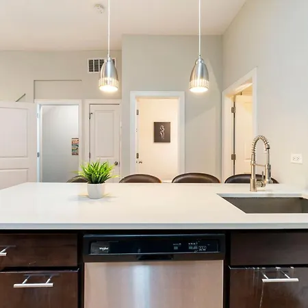 4br 3ba Pilsen Retreat - 10 Min From Downtown
