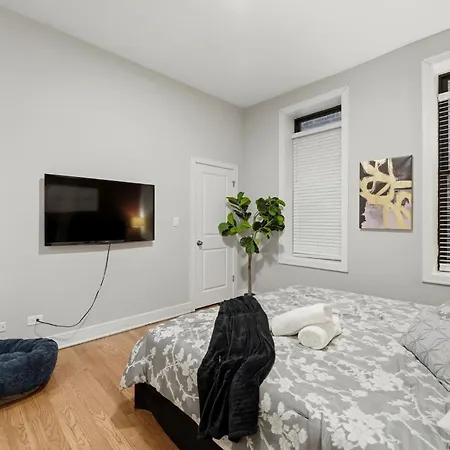 4br 3ba Pilsen Retreat - 10 Min From Downtown *