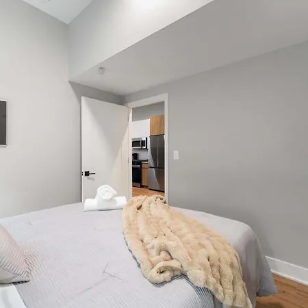 Steps From The Edgewater Modern 2bd 2ba Apartment Chicago