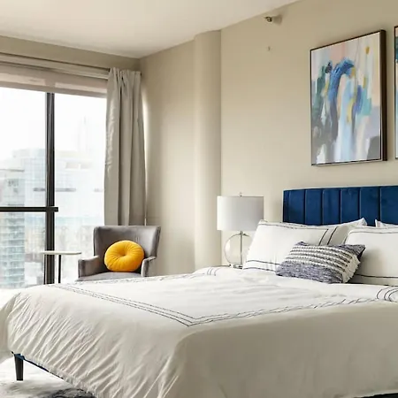 Lux Dtown Penthouses 9bd-9ba Sleep 25 Parking, Pool, Gym