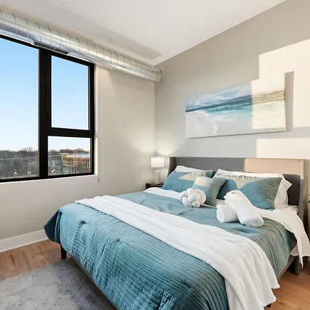Edgewater With Free Parking Gym Modern Living *