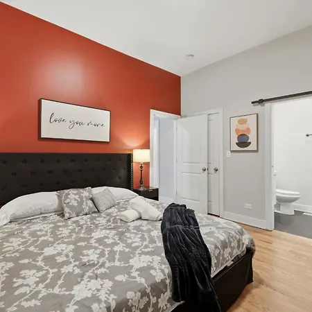 4br 3ba Pilsen Retreat - 10 Min From Downtown Apartment