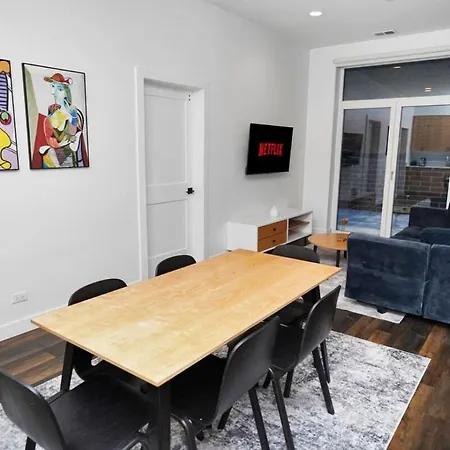 Modern 4br South Loop Near Mccormick Place And Soldier Field *