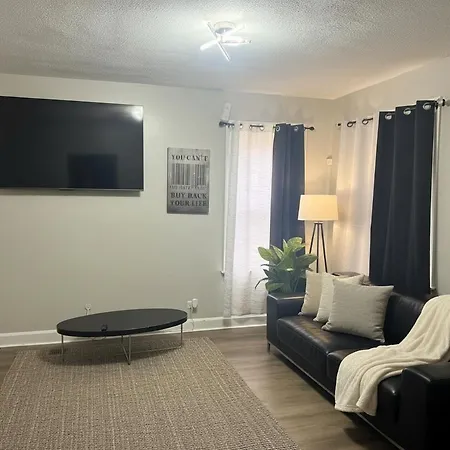 Retreat Apartment *