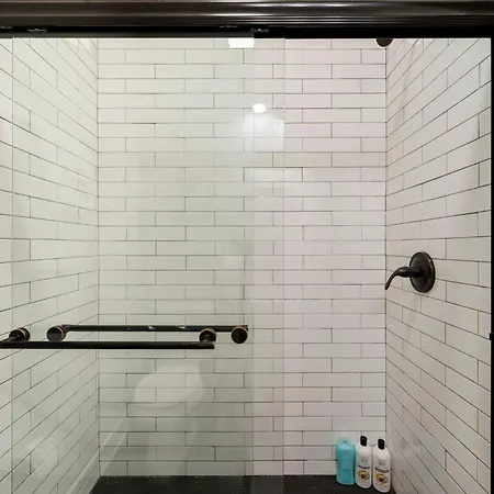 4br 3ba Pilsen Retreat - 10 Min From Downtown *