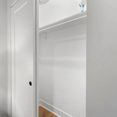 Apartment Steps From The Edgewater Modern 2bd 2ba Chicago