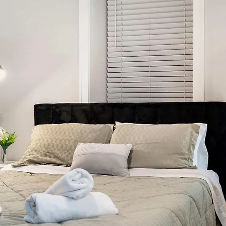 4br 3ba Pilsen Retreat - 10 Min From Downtown Chicago