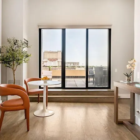 Apartment Lux Dtown Penthouses 9bd-9ba Sleep 25 Parking, Pool, Gym *
